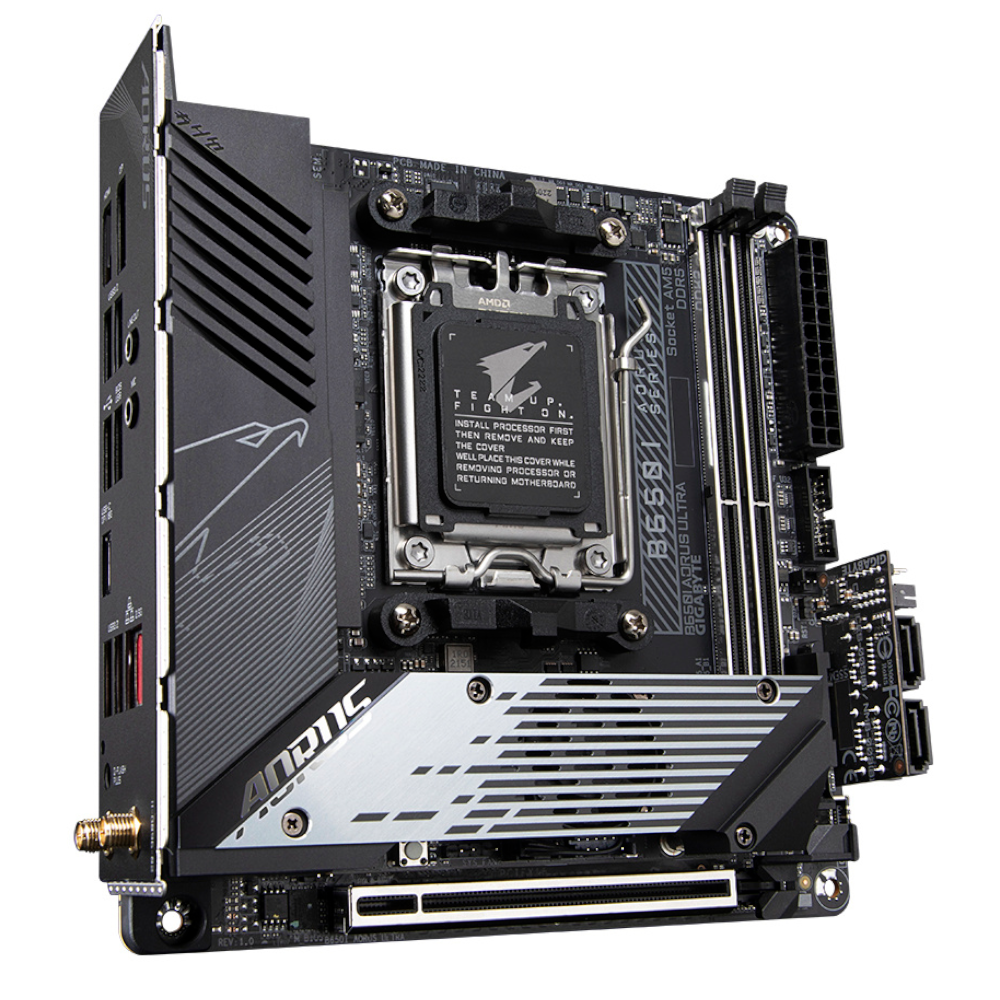 Tarjeta Madre AORUS B650I AORUS ULTRA - AM5 - DDR5 - Mini ITX